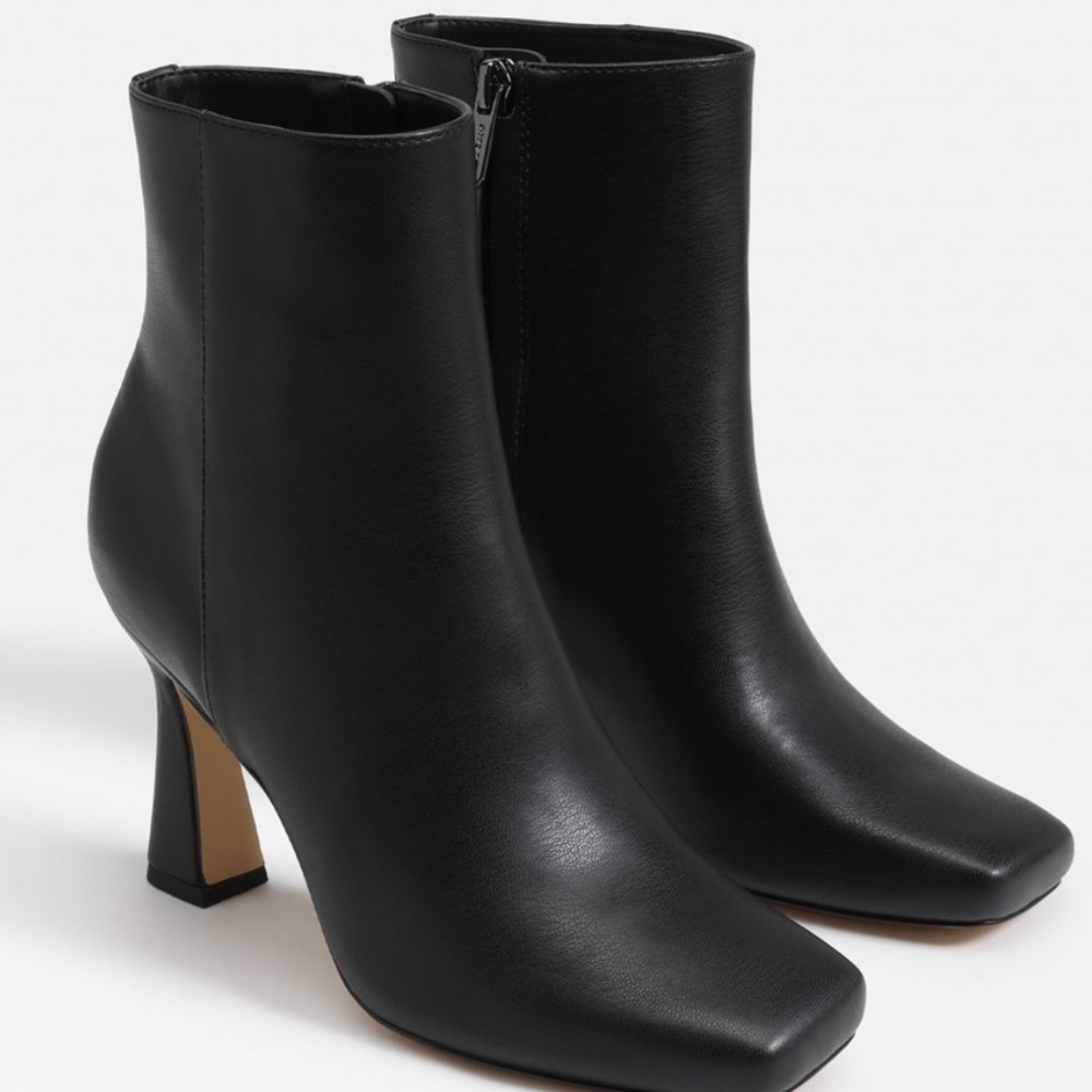 Black Boots